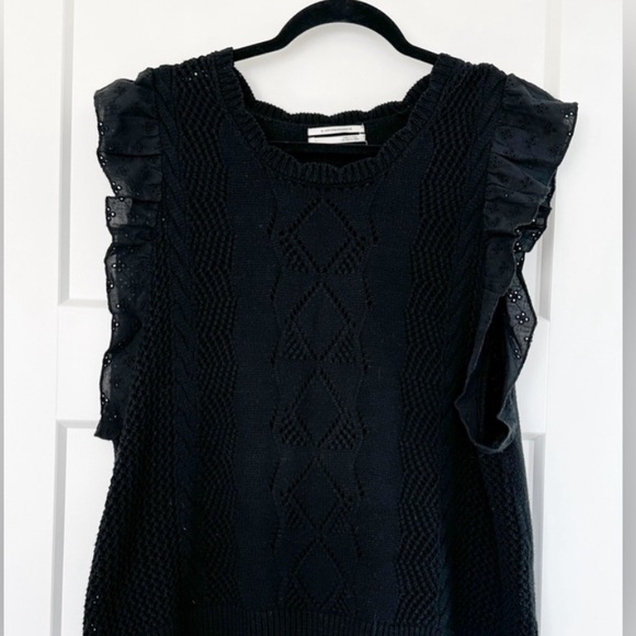 Anthropologie Sweaters - Anthropologie Lightweight Black Ruffled Sweater Tank Size Large